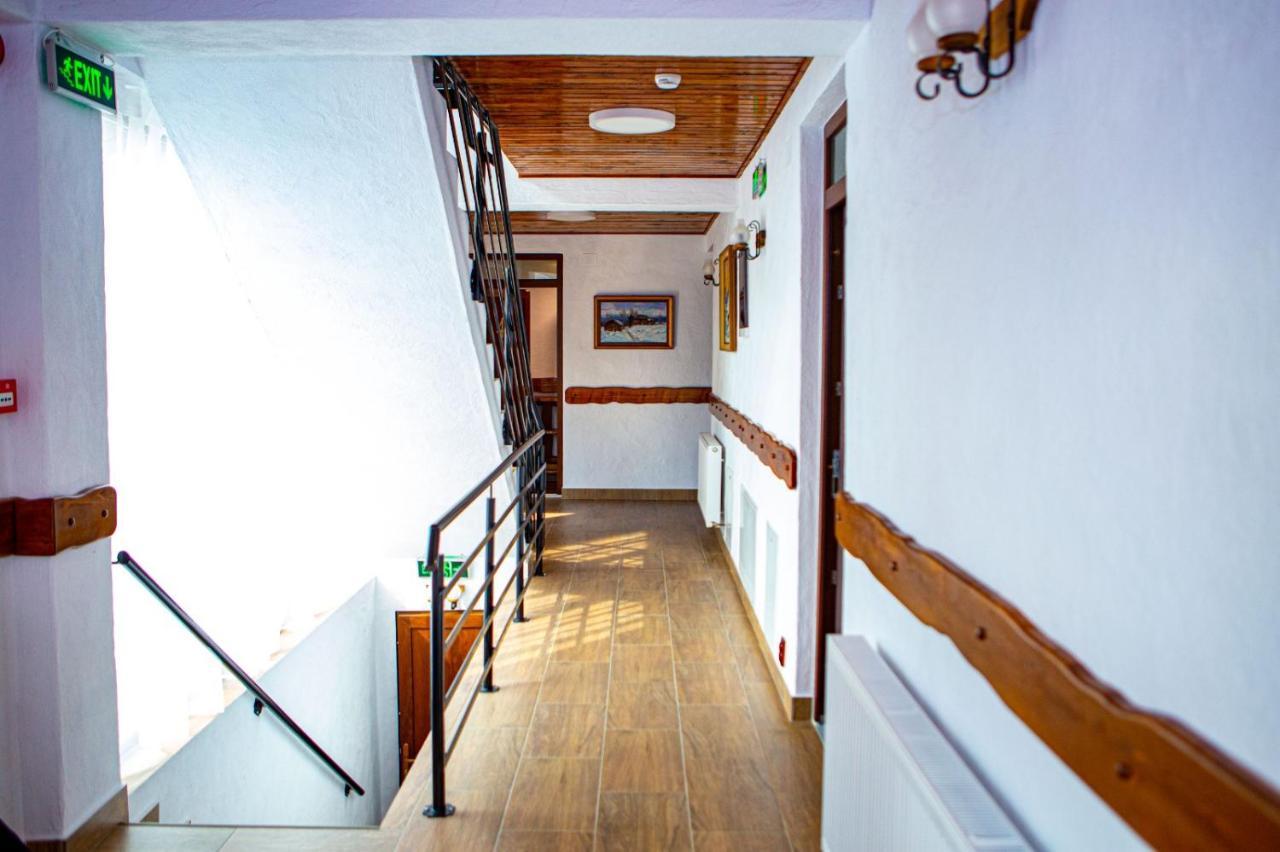 Vila Swe Sar Otel Curtea de Argeş Dış mekan fotoğraf