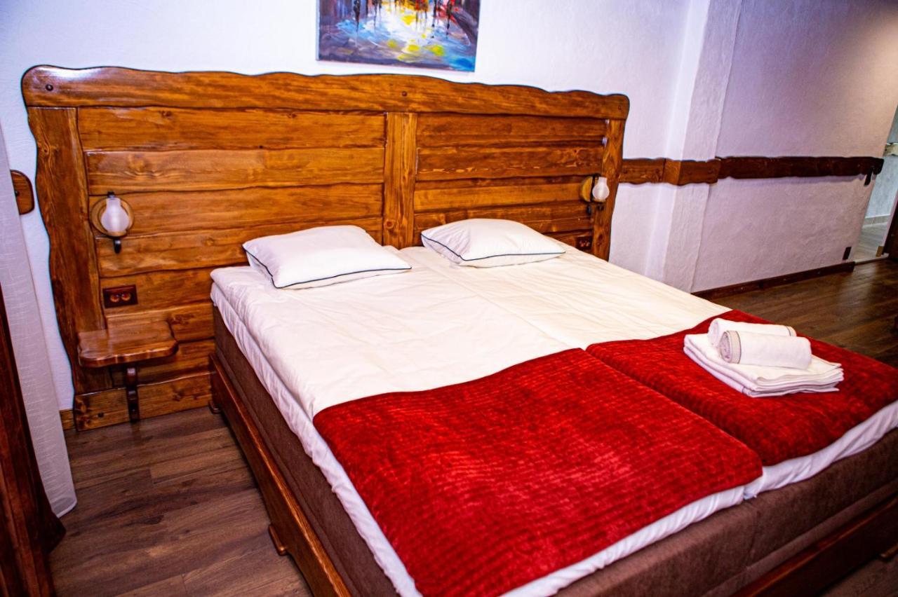 Vila Swe Sar Otel Curtea de Argeş Dış mekan fotoğraf