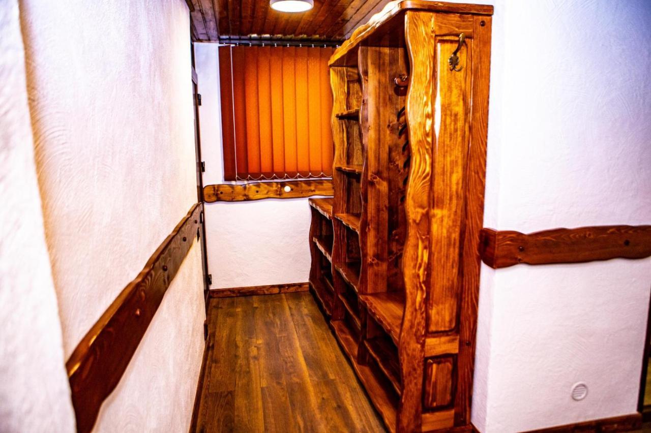 Vila Swe Sar Otel Curtea de Argeş Dış mekan fotoğraf